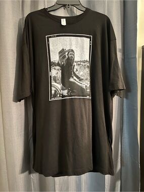 Black Graphic  TIM MONTANA T-Shirt with Monochrome Photo Print